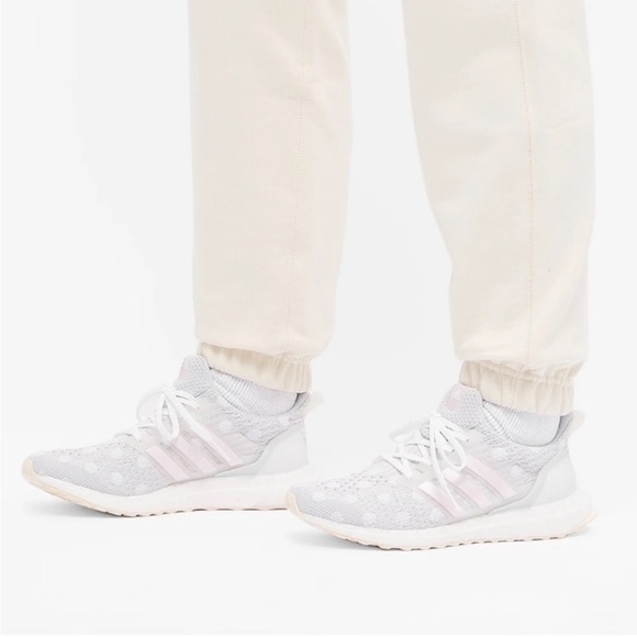 adidas UltraBOOST 5.0 DNA Polka Dot - Picture 1 of 10